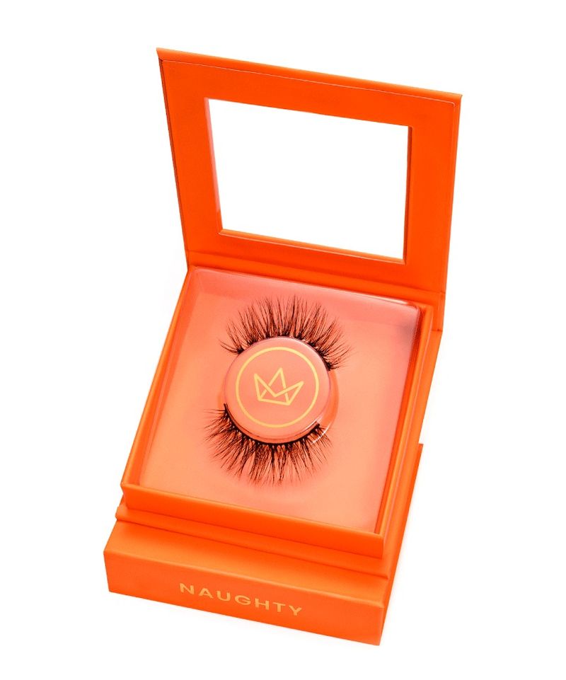 cilios-lashes-naughty-posticos-mari-maria-makeup